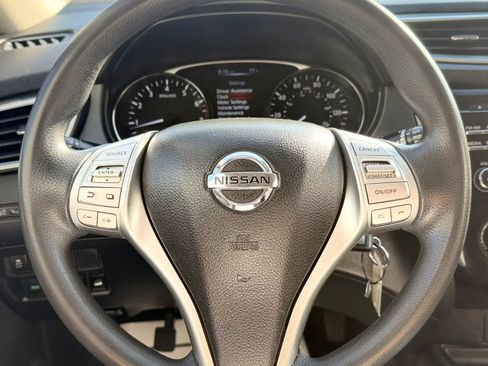 Used 2015 Nissan Rogue S AWD/4WD image 11