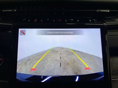 Used 2023 Jeep Grand Cherokee L Limited w/ Luxury Tech Group II AWD/4WD image 25