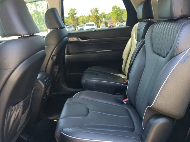 Used 2024 Hyundai Palisade Limited FWD image 13