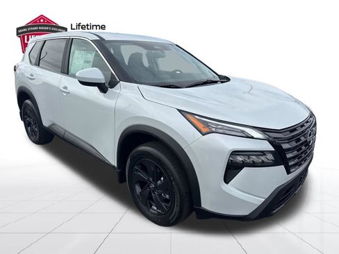 New 2026 Nissan Rogue SV FWD image 3