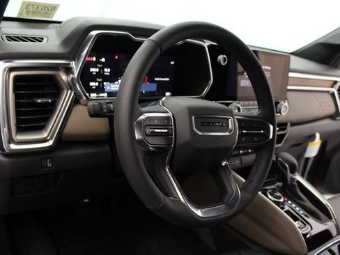 New 2026 GMC Canyon Denali AWD/4WD image 18
