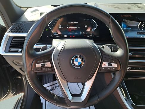 Used 2025 BMW X5 xDrive50e image 19