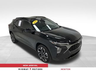 Used 2025 Chevrolet Trax RS w/ Driver Confidence Package FWD video 1