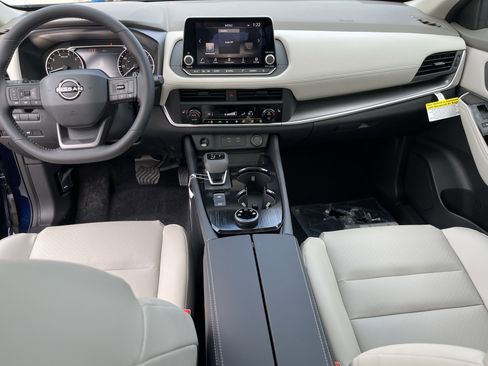 New 2026 Nissan Rogue SV image 18