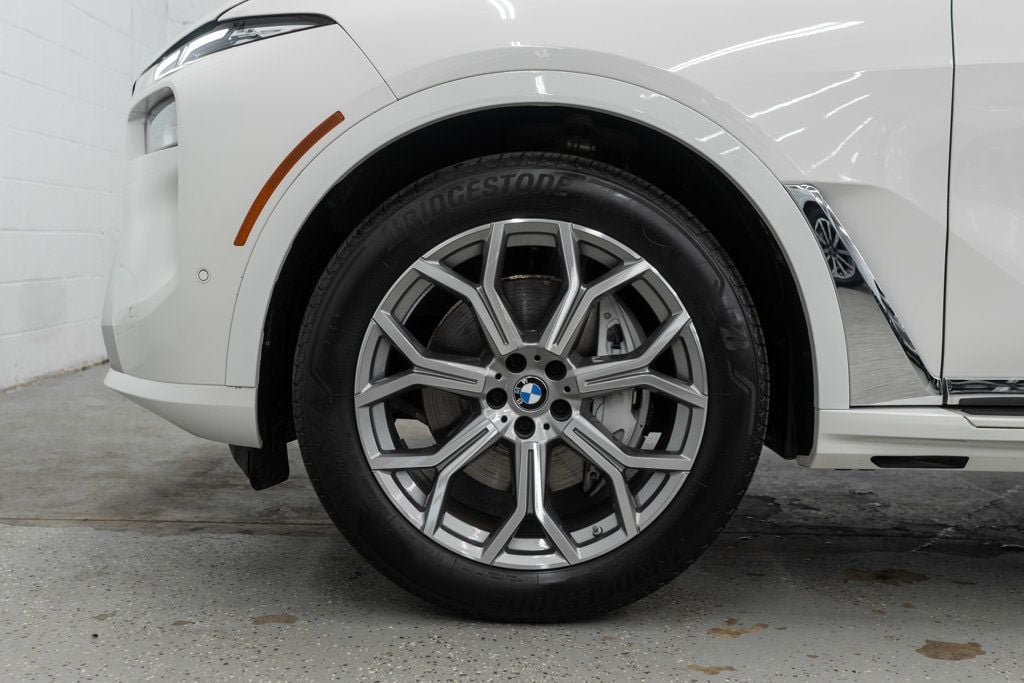 Used 2026 BMW X7 xDrive40i w/ Premium Package AWD/4WD image 40