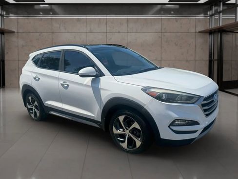 Used 2018 Hyundai Tucson Value FWD image 11