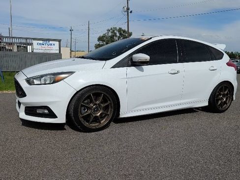 Used 2016 Ford Focus ST FWD image 1