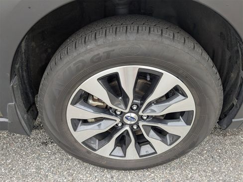 Used 2025 Subaru Outback Touring XT image 11