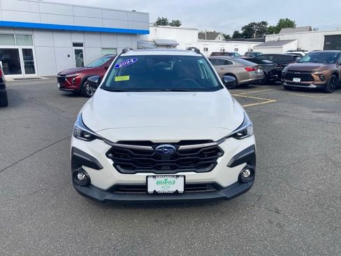 Used 2024 Subaru Crosstrek 2.5i Limited AWD/4WD image 2