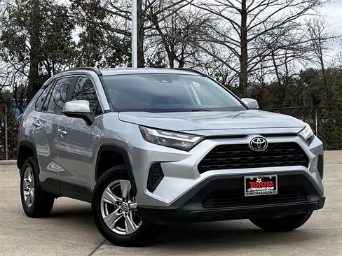 Used 2024 Toyota RAV4 XLE image 2