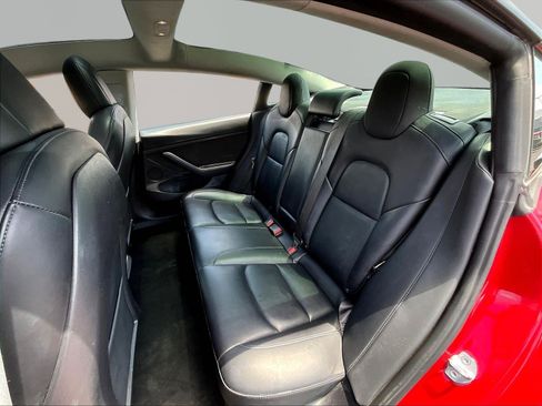 Used 2022 Tesla Model 3 Standard Range RWD image 21
