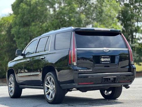 Used 2016 Cadillac Escalade Premium AWD/4WD image 7