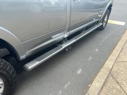 Used 2019 RAM 3500 Laramie AWD/4WD image 17