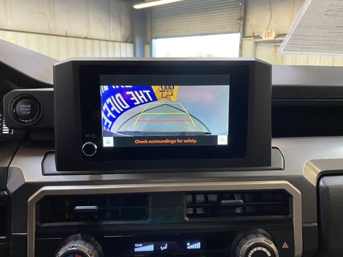 Used 2025 Toyota Tacoma SR5 image 44