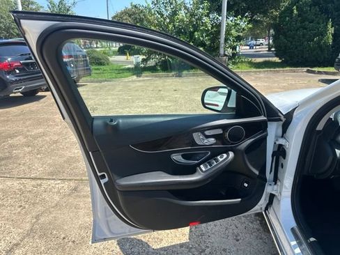 Used 2018 Mercedes-Benz C 300 4MATIC Sedan image 27
