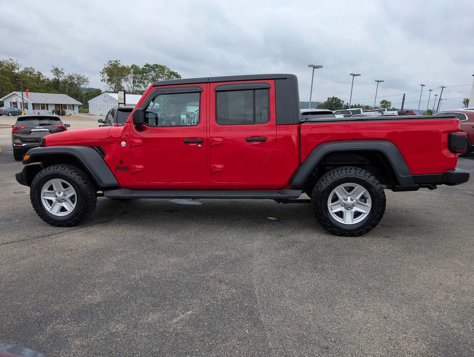 Used 2020 Jeep Gladiator Sport w/ Quick Order Package 24S AWD/4WD image 11