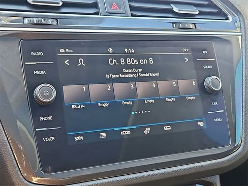 Used 2022 Volkswagen Tiguan SE w/ Panoramic Sunroof Package image 14