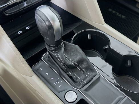 Used 2022 Volkswagen Atlas SE image 34