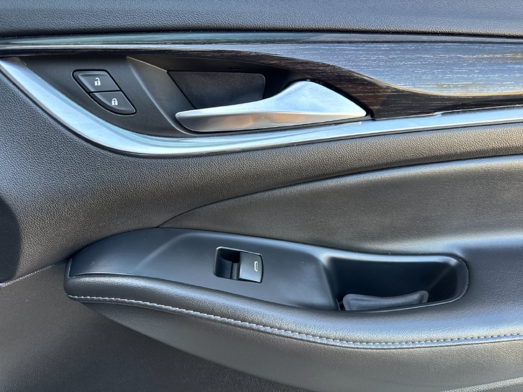Used 2021 Buick Enclave Avenir w/ Avenir Technology Package FWD image 20