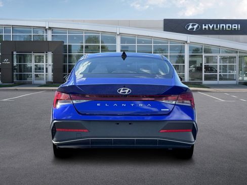 New 2026 Hyundai Elantra Hybrid FWD image 6