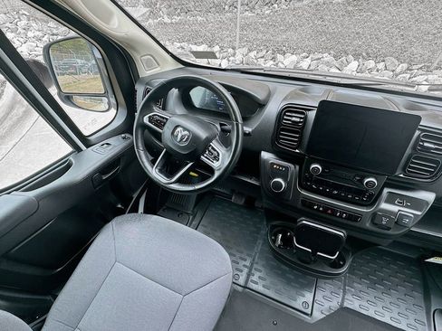 Used 2024 RAM ProMaster 3500 w/ Delivery Van Package image 9