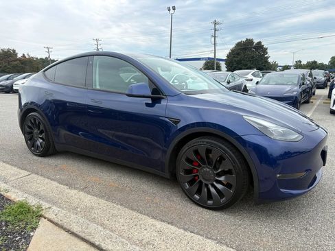 Used 2023 Tesla Model Y Performance AWD/4WD image 29