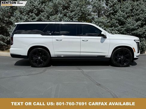 Used 2025 Cadillac Escalade ESV Sport Platinum AWD/4WD image 10