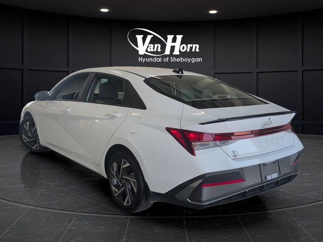 Certified 2025 Hyundai Elantra Sport FWD image 5