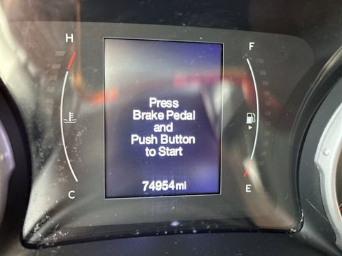 Used 2020 Jeep Compass Latitude w/ Cold Weather Group image 4