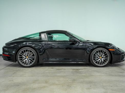 Used 2024 Porsche 911 Targa 4 w/ Sport Package AWD/4WD image 16