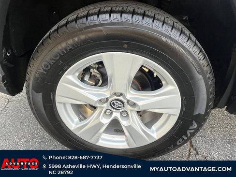 Used 2020 Toyota RAV4 LE image 30