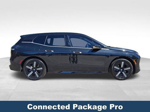 Used 2023 BMW iX xDrive50 w/ Sport Package image 9