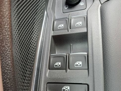 New 2026 Volkswagen Tiguan SEL R-Line AWD/4WD image 16