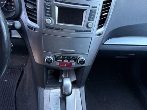 Used 2014 Subaru Outback 2.5i Premium w/ Moonroof Package image 4