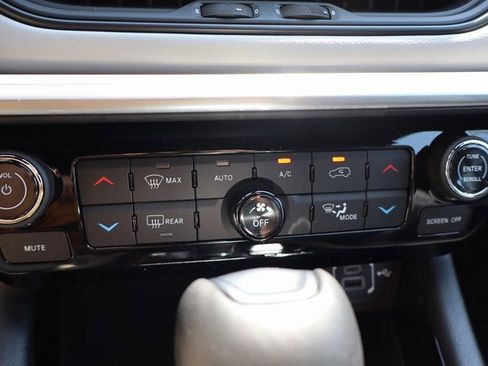 New 2025 Jeep Compass Limited image 20