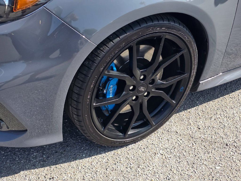 Used 2016 Ford Focus RS AWD/4WD image 11