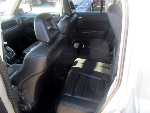 Used 2009 Jeep Patriot Limited w/ Sun/Sound Group image 10