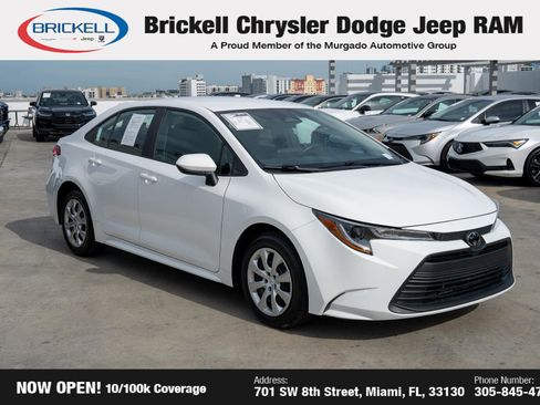 Used 2024 Toyota Corolla LE image 3