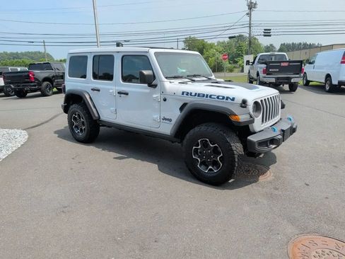 Used 2023 Jeep Wrangler Unlimited Rubicon 4xe w/ Cold Weather Group AWD/4WD image 19