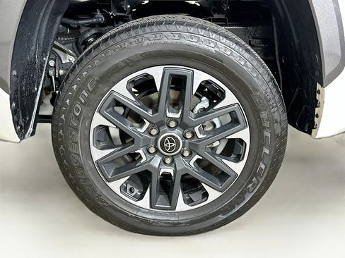 Used 2024 Toyota Tundra Limited image 11