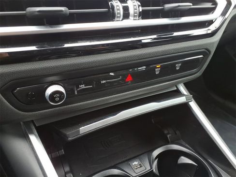 Used 2024 BMW 330i xDrive Sedan w/ Convenience Package image 12