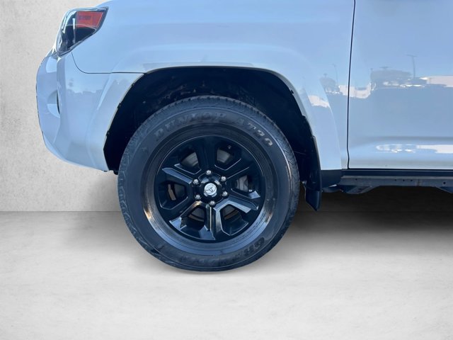 Used 2021 Toyota 4Runner SR5 AWD/4WD image 28