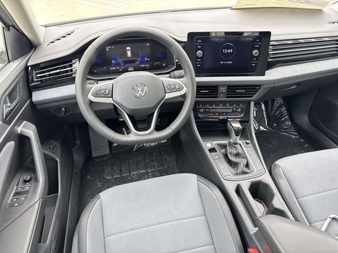 New 2026 Volkswagen Jetta SE FWD image 7
