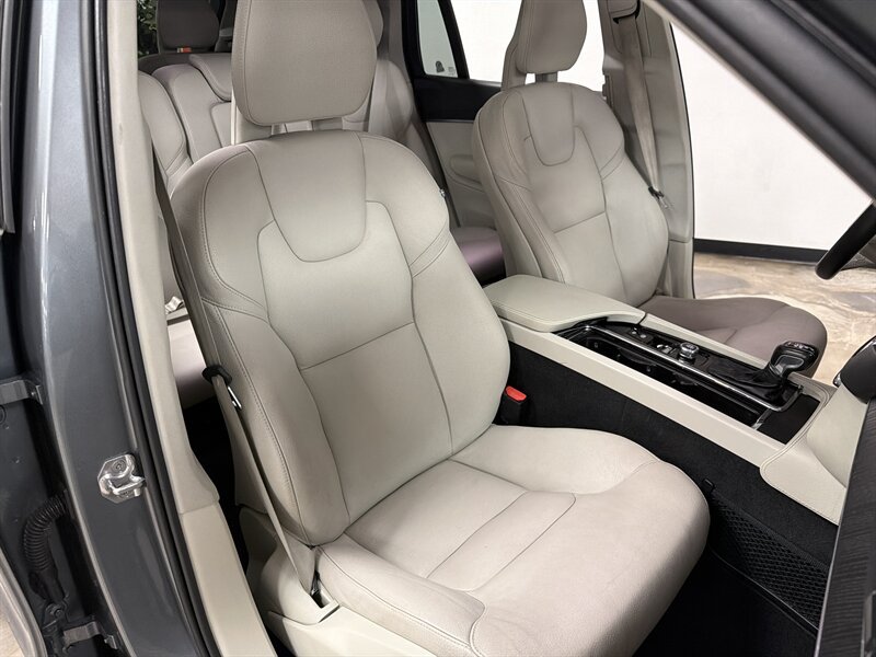 Used 2020 Volvo XC90 T5 Momentum AWD/4WD image 70