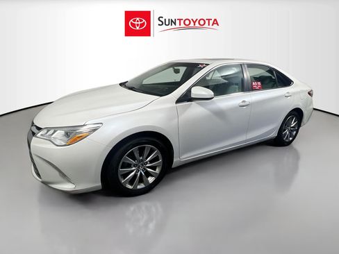Used 2015 Toyota Camry XLE FWD image 9