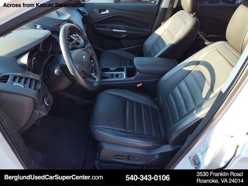 Used 2019 Ford Escape Titanium image 11