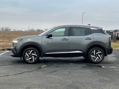New 2026 Nissan Kicks SV w/ SV Premium Package FWD image 6