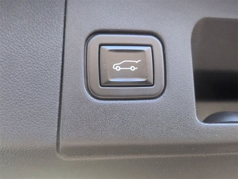 Used 2023 Cadillac XT5 Premium Luxury image 29