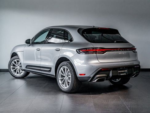 Used 2025 Porsche Macan image 3