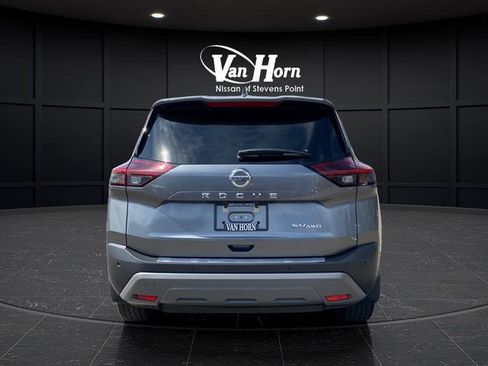 Used 2021 Nissan Rogue SV image 6